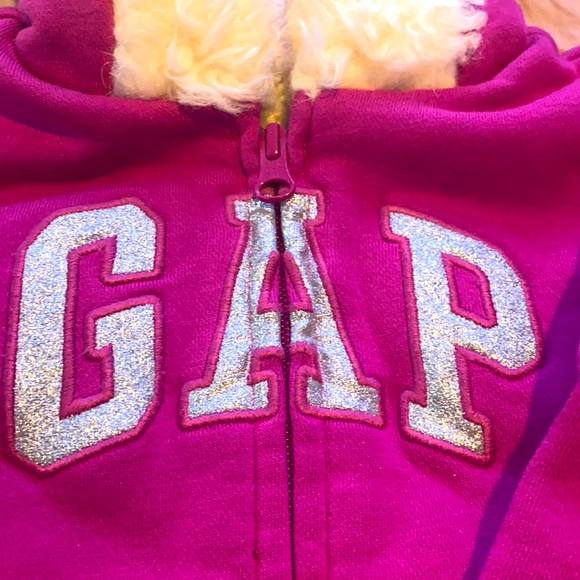 Sweaters - Picture 2 of 4